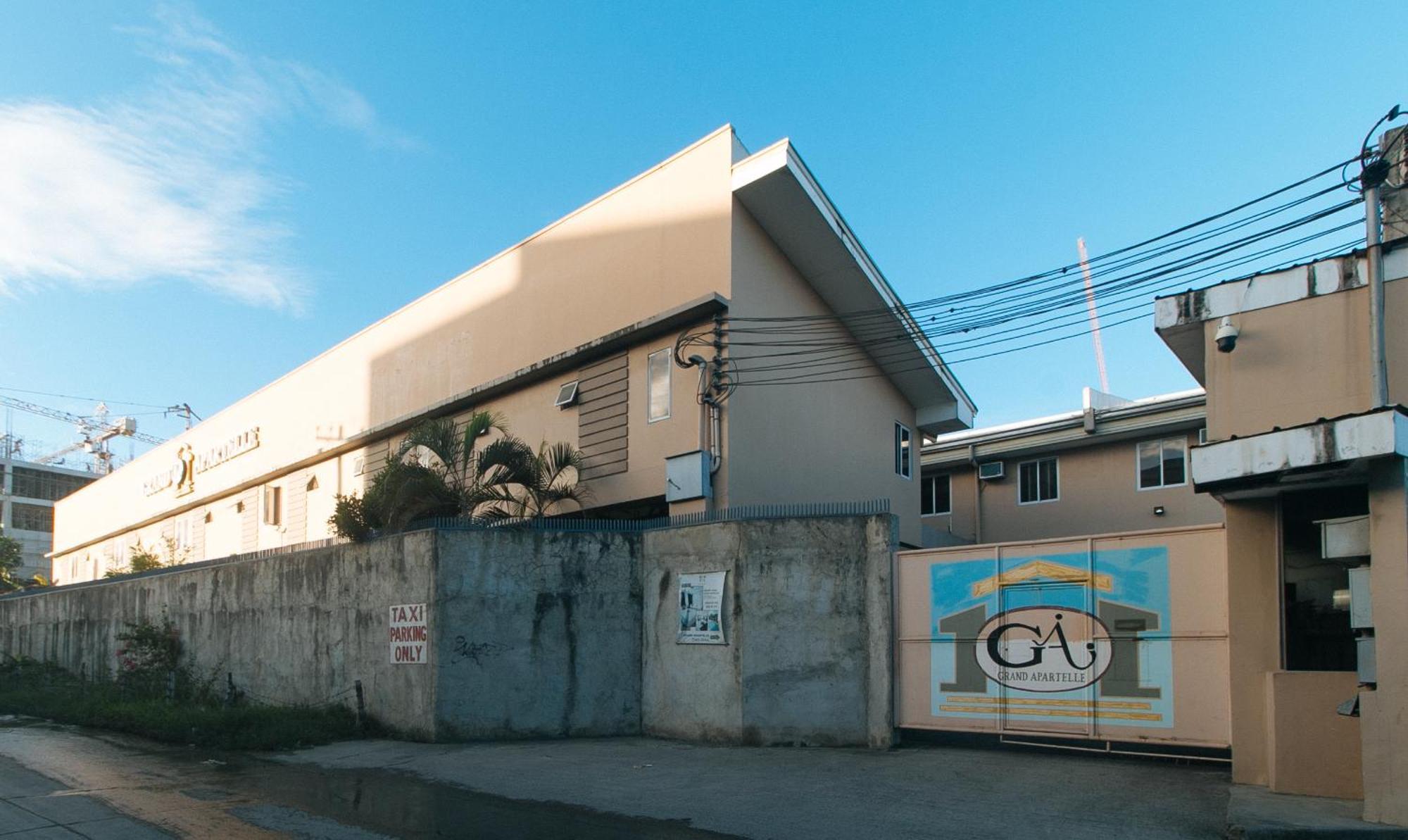 Reddoorz At Grand Apartelle Hernan Cortes Cebu Zewnętrze zdjęcie