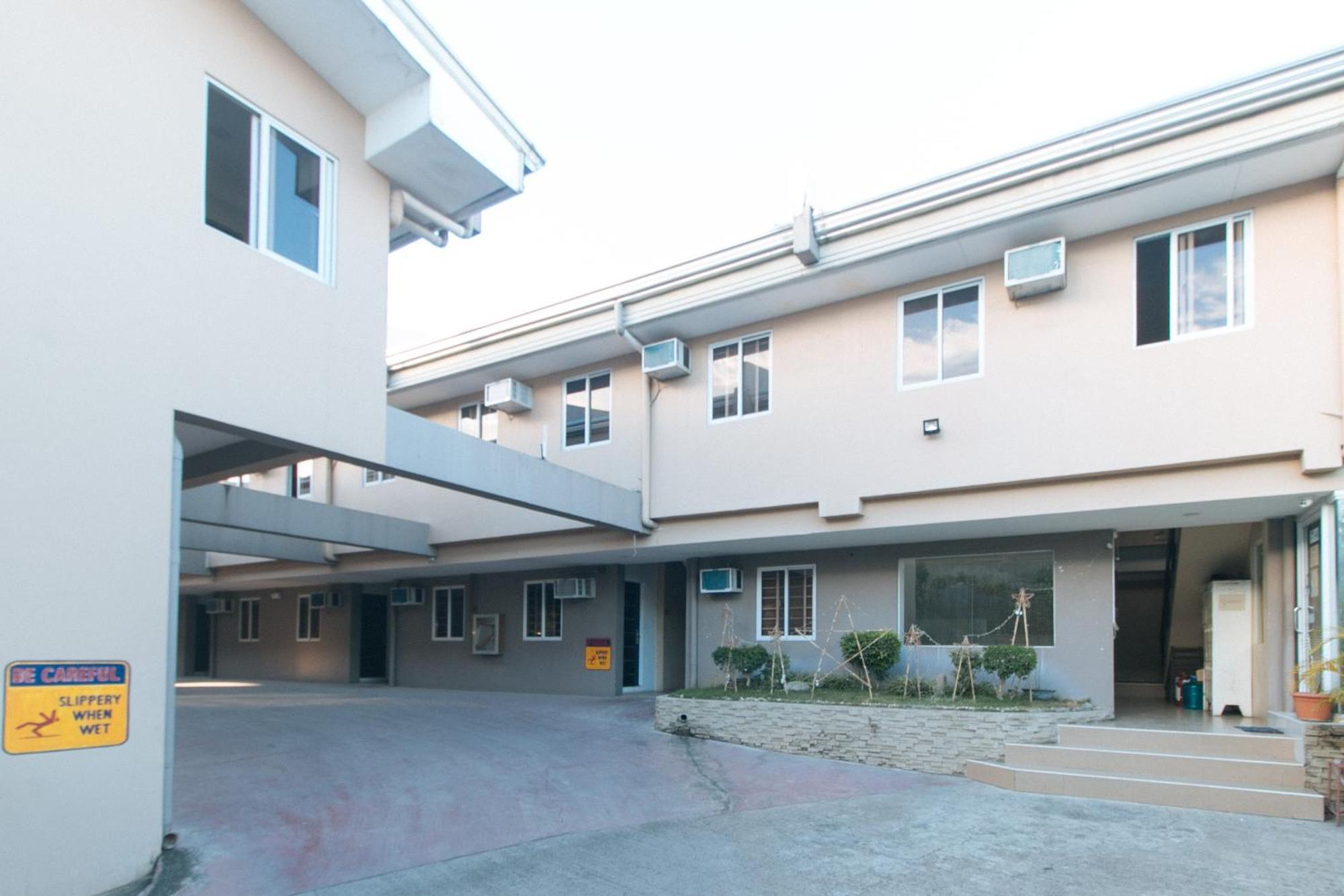 Reddoorz At Grand Apartelle Hernan Cortes Cebu Zewnętrze zdjęcie
